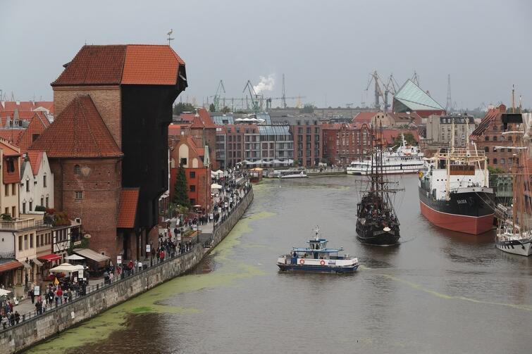 Jakiemu przybyszowi z zagranicy nie spodoba się taki Gdańsk? A pływający po Motławie 'statek piratów' jest dodatkową atrakcją