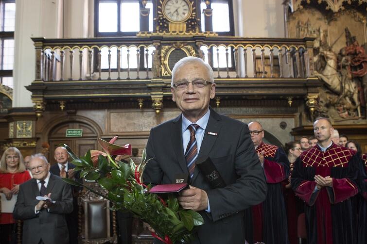 Andrzej Drzycimski ma w dorobku wiele nagród za swoją pracę. W czerwcu 2015 oderał w gdańskim Dworze Artusa Medal św. Wojciecha