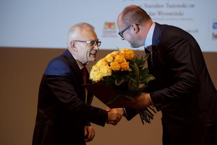 Podczas uroczystości Andrzej Drzycimski odebrał Nagrodę Prezydenta Miasta Gdańska w Dziedzinie Kultury za rok 2017, którą wręczył Paweł Adamowicz