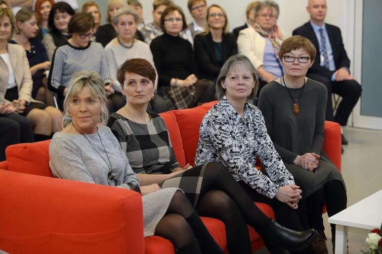 Nasza polska Brigitte Macron, czyli Małgorzata Makarska (pierwsza z lewej)