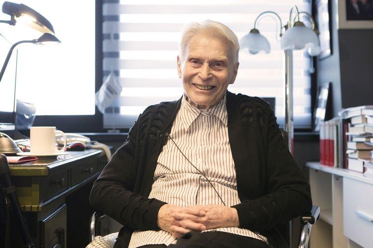 Uśmiech życia. Profesor Joanna Muszkowska-Penson przeżyła okupację, obóz koncentracyjny, stalinizm. Ma 96 lat i potrafi się uśmiechać