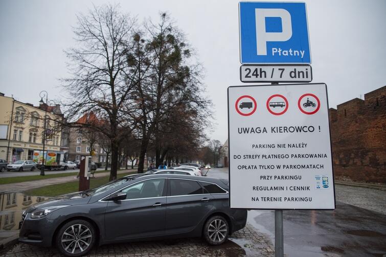 Od lutego 2018 r. parking prowadzić będzie Fundacja Gdańska, a pracować będą tu osoby zagrożone wykluczeniem społecznym