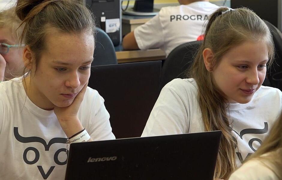 Uczniowie Szkoły Podstawowej nr 43 w Gdańsku wzięli udział próbie bicia Rekordu Guinnessa w programowaniu