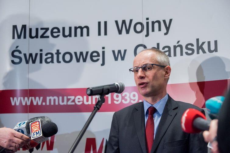 Prof. Paweł Machcewicz jeszcze jako dyrektor MIIWŚ