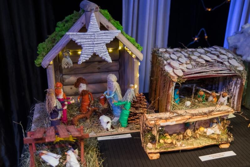 Szopki bożonarodzeniowe nawet najmłodszym kojarzą się z drewnianym niewielkim budynkiem, a w nim- leżącym Jezusem