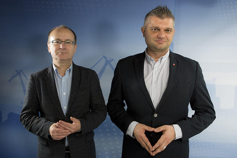 Od lewej: Maciej Lisicki - prezes miejskiej spółki Gdańskie Autobusy i Tramwaje i Sebastian Zomkowski - zastępca dyrektora ZTM ds. przewozów