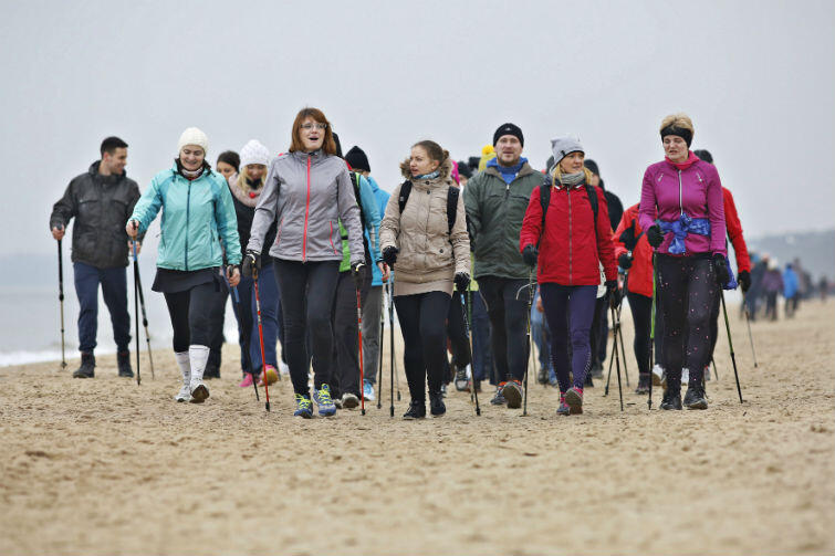 Plaża w Jelitkowie w lutym 2016, Rajd Nordic Walking