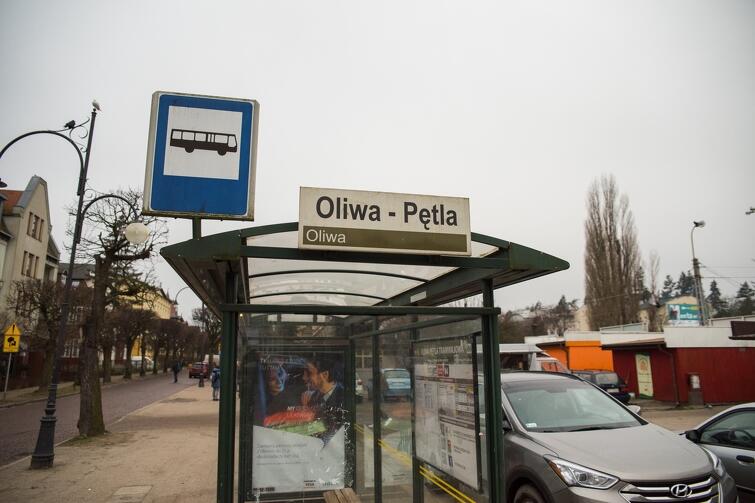 Niewykluczone, że w przyszłości przystanki autobusowe przy ul. Obrońców Westerplatte zostaną zlikwidowane i przeniesione np. wewnątrz pętli tramwajowej