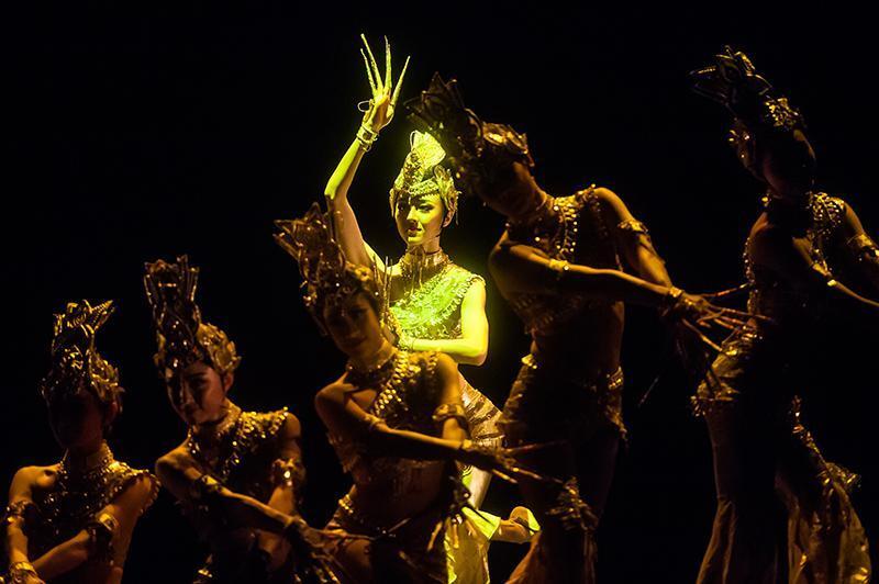 Gdański Teatr Szekspirowski. Spektakl taneczny w wykonaniu Youth Dance Company z Akademii Tańca w Pekinie, zorganizowany w ramach obchodów Chińskiego Nowego Roku