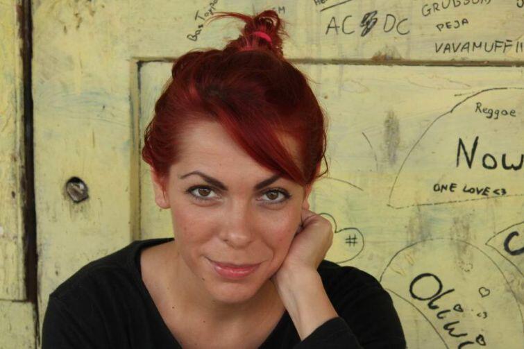 Anna Cieplak za książkę 'Ma być czysto' otrzymała dwie nagrody literackie, nominowana była też do Paszportów Polityki. Niedawno ukazała się jej nowa książka 'Lata powyżej zera'
