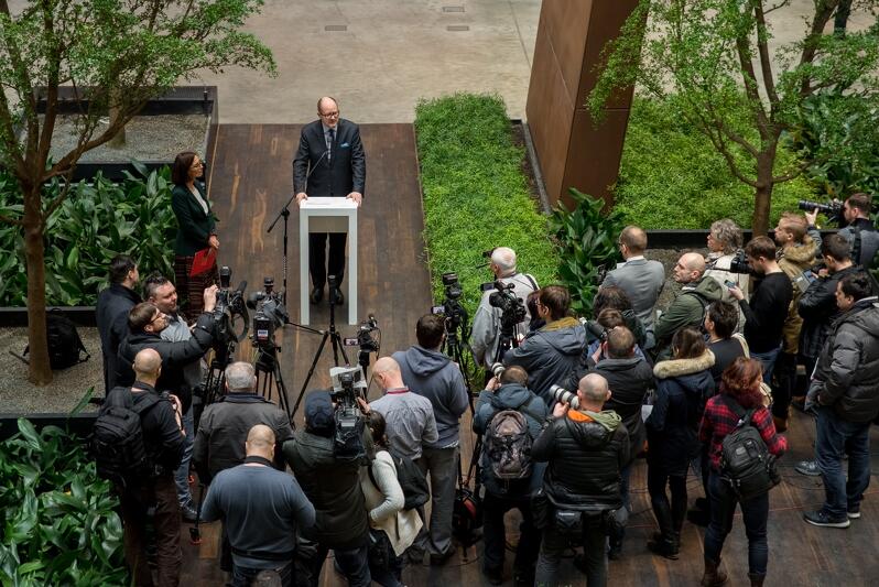 To była pierwsza konferencja prasowa Pawła Adamowicza po ogłoszeniu, że wystartuje w wyborach na prezydenta nowej kadencji - cieszyła się bardzo dużym zainteresowaniem mediów