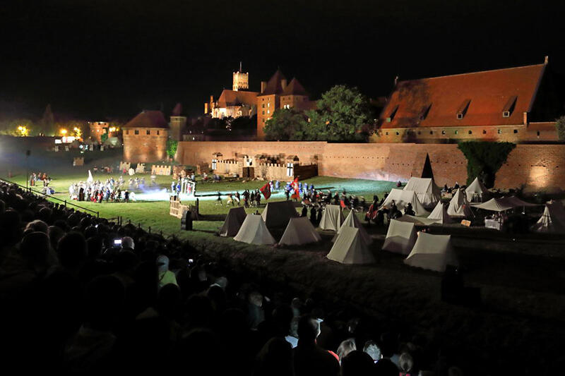 Inscenizacja oblężenia Malborka (odbywa się zawsze w weekend następujący po inscenizacji bitwy pod Grunwaldem) to impreza, która od lat przyciąga tłumy fanów, także z Gdańska i całego Trójmiasta