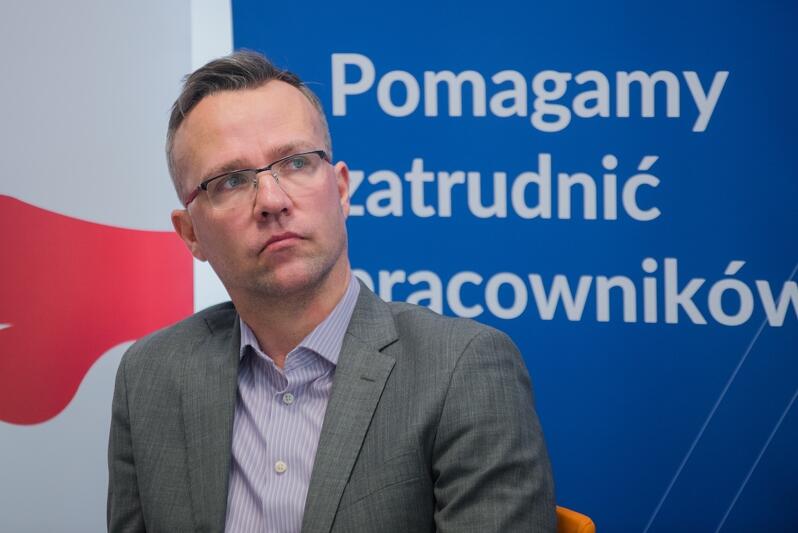 Tomasz Limon, dyrektor biura stowarzyszenia Pracodawcy Pomorza: - Rąk do pracy brakuje w całej Polsce, dlatego konkurujemy z innymi miastami, regionami