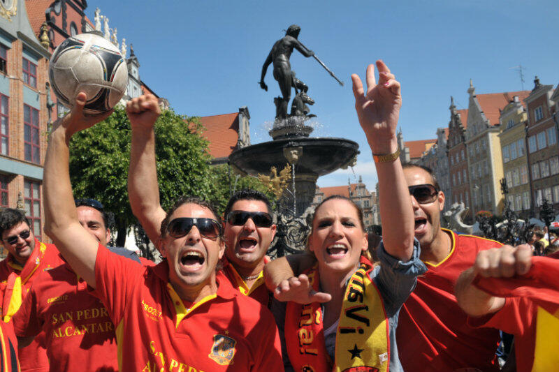 Radość i entuzjazm hiszpańskich kibiców. Takie sytuacje w Gdańsku dobrze pamiętamy z Euro 2012. Dzięki mundialowi w Kaliningradzie możemy liczyć na 'dogrywkę'