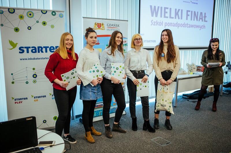 Uczennice X Liceum Ogólnokształcącego Dwujęzycznego w Gdańsku chcą pomóc rówieśnikom w rozwiązywaniu codziennych problemów
