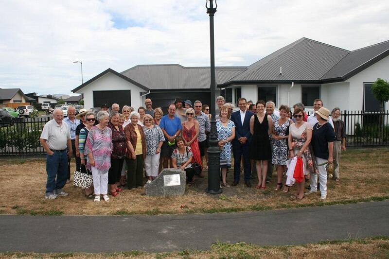 W uroczystości inauguracji gdańskiej latarni w Christchurch udział wzięło wielu miejscowych Polaków i ich przyjaciele
