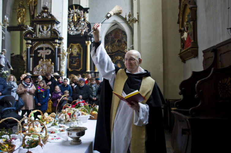 Święcenie pokarmów w sobotę, 31 marca 2018 roku, w Bazylice św. Mikołaja w Gdańsku