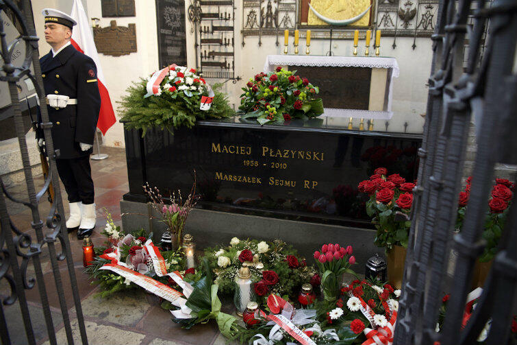 Grobowiec Macieja Płażyńskiego w Bazylice Mariackiej - już po złożeniu kwiatów