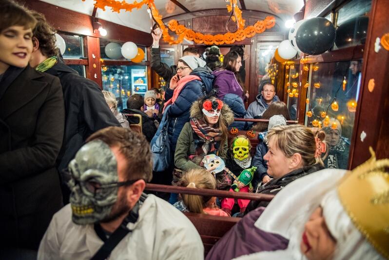 Halloween w zabytkowym tramwaju? Wypatrujecie go na gdańskich ulicach 31 października