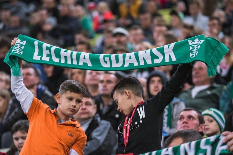 Wizyta na meczu Lechii Gdańsk to dla młodych duże przeżycie - trzeba jeszcze tylko kibicować i trzymać kciuki za zwycięstwo naszych
