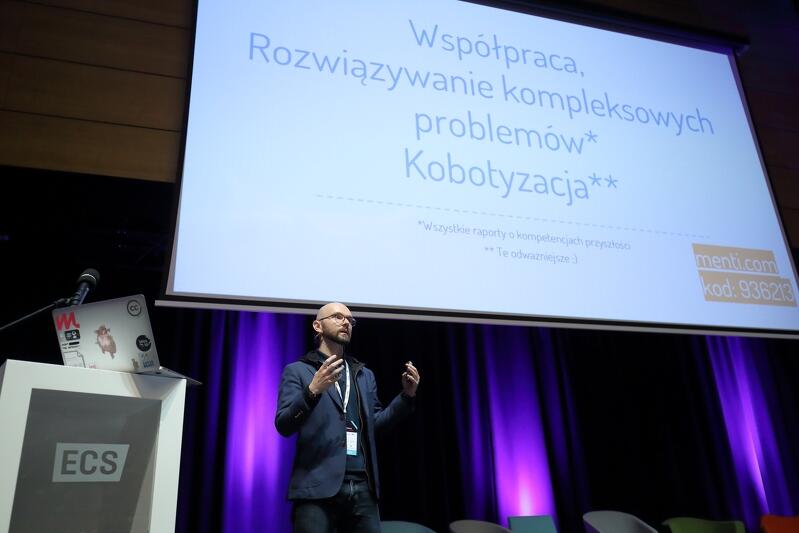 Kamil Śliwowski mówił m.in. o kobotyzacji - czyli umiejętności współpracy z komputerami i robotami