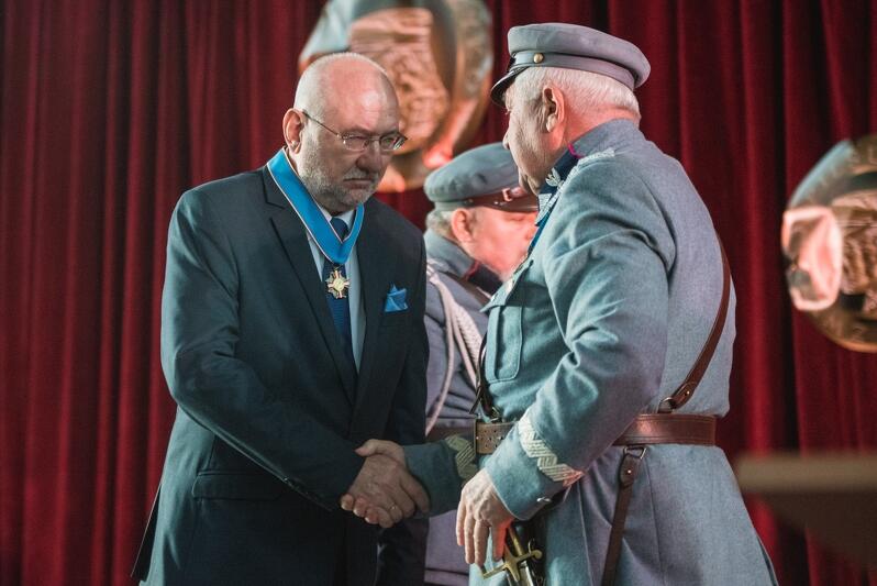 Dyrektor Różycki otrzymał Order Honorowy Piłsudczyków za krzewienie zasług i pamięci o Józefie Piłsudskim