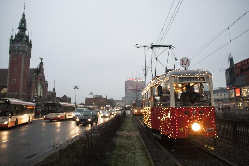 Świąteczny tramwaj będzie kursował codziennie, po zmroku w okresie przedświątecznym i przed Nowym Rokiem