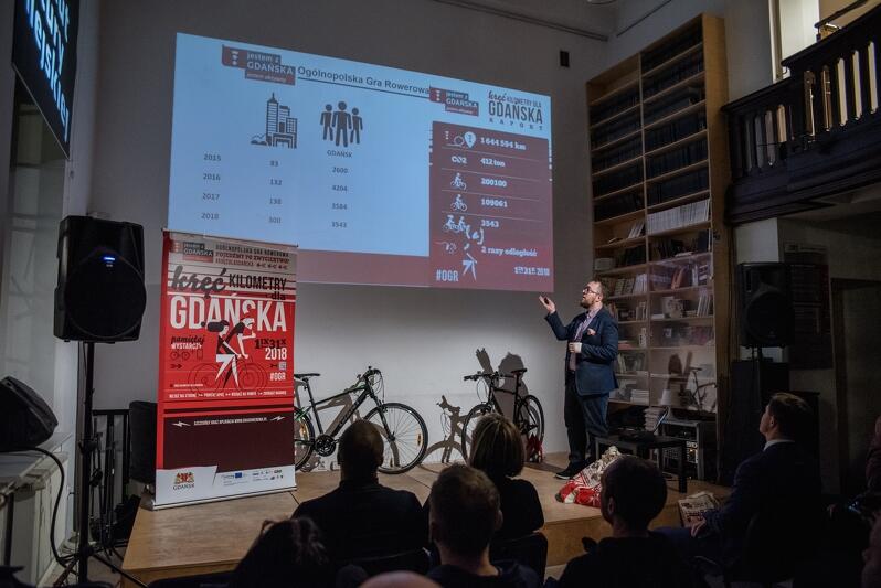 Łukasz Witczak, koordynator Ogólnopolskiej Gry Rowerowej w Gdańsku na początku przedstawił krótkie podsumowanie kampanii