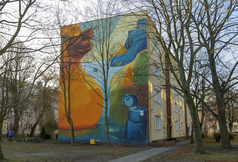 Projekt ostatniego muralu przygotował Władysław Tyrkin, pochodzący z polskiej rodziny na Białorusi, student ASP w Gdańsku
