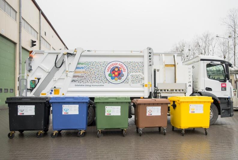 W gdańsku od 1 kwietnia obowiązuje segregacja odpadów na pięć frakcji. 