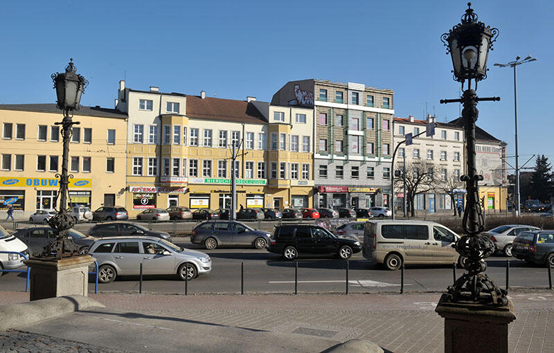 Ul. Wały Jagielońskie widziana od strony budynku Rady Miasta Gdańska