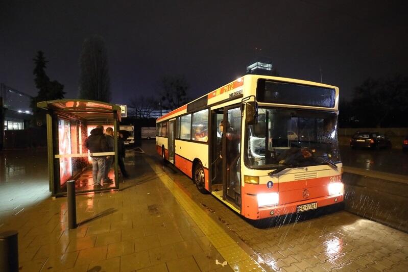 Zarząd Transportu Miejskiego w Gdańsku na trasę wypuści dziś bezpłatny „Autobus sylwestrowy”, który pozwoli przemieścić się szybko pomiędzy scenami imprezowymi