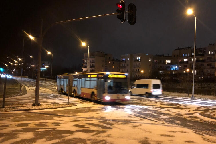 Część linii autobusowych wieczorem miała opóźnienia 