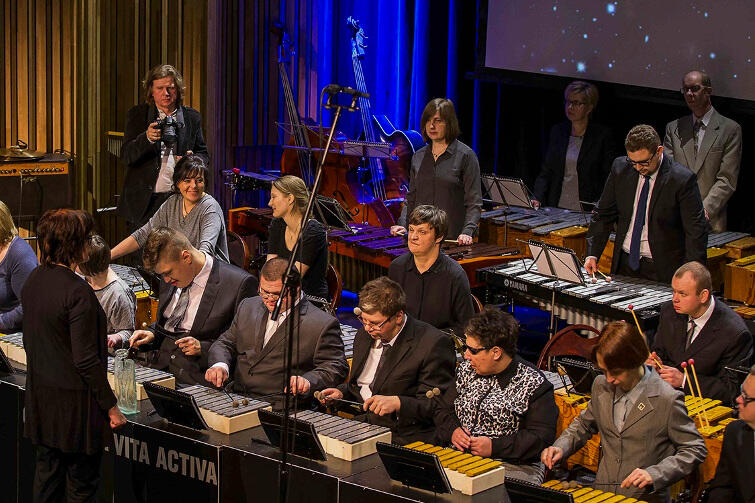Orkiestra Vita Activa działa w Polskim Stowarzyszeniu na Rzecz Osób z Upośledzeniem Umysłowym - Koło w Gdańsku od 1995 roku