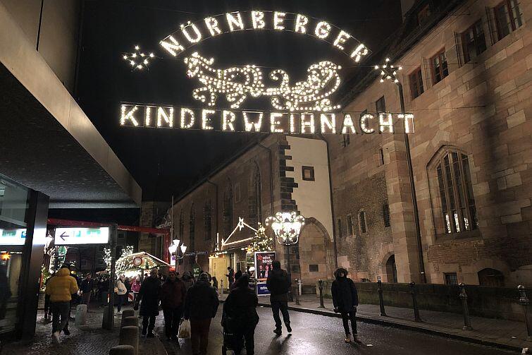 Jarmark Świąteczny w niemieckim mieście Norymberga w Bawarii 