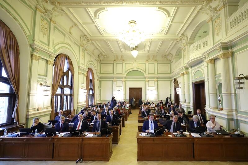 Głosowanie podczas III sesji Rady Miasta Gdańska VIII kadencji, która odbyła się w grudniu ub. roku. Styczniową sesję nr 5 będziemy transmitować na naszym portalu na żywo, jak wszystkie dotychczasowe - w czwartek, 31 stycznia, od godz. 9.00