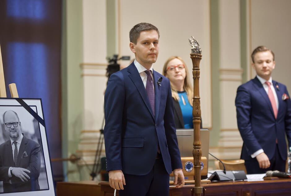 Michał Hajduk objął mandat radnego KO po Piotrze Borawskim, który powołany został na stanowisko zastępcy prezydenta Gdańska