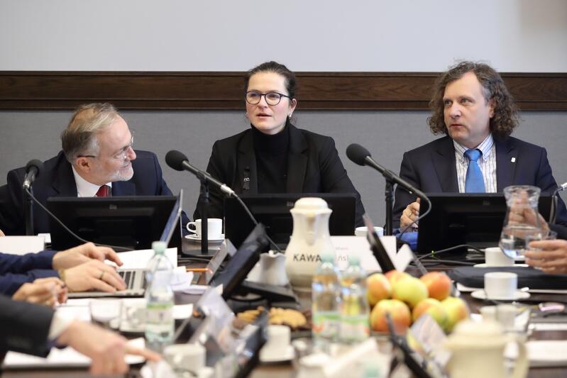 8 lutego odbyło się posiedzenie stowarzyszenia Obszar Metropolitalny G-G-S. Na zdjęciu od lewej: Wojciech Szczurek, Aleksandra Dulkiewicz i Jacek Karnowski