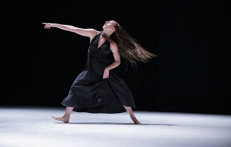 Federica Bottini zatańczy w duecie z Laurą Guy. Federica specjalizuje się w kilku stylach tańca: balecie, hip-hopie, a nawet w capoeirze
