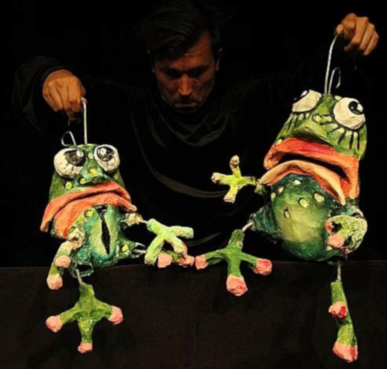 „Calineczka” Teatru Barnaby to marionetkowa adaptacja słynnej baśni Hansa Christiana Andersena