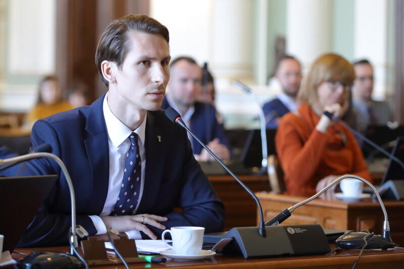 Podczas VIII sesji Rady Miasta Gdańska Kacper Płażyński wystosował serię zarzutów wobec Gdańskich Nieruchomości