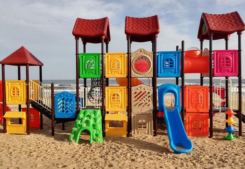 Nowy plażowy plac zabaw w Jelitkowie - przed nim pierwszy letni sezon
