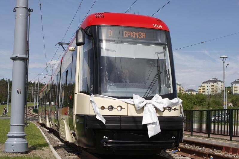 Jeden z nowych tramwajów PESA zakupionych w ramach Gdańskiego Programu Komunikacji Miejskiej 