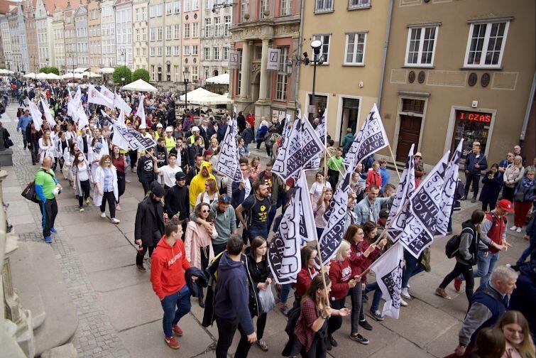 Korowód studentów przeszedł ulicami Gdańska