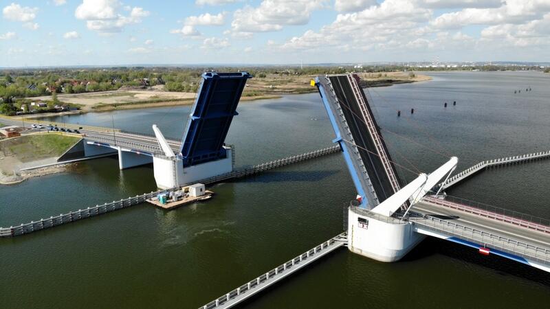Most zwodzony na Wyspę Sobieszewską