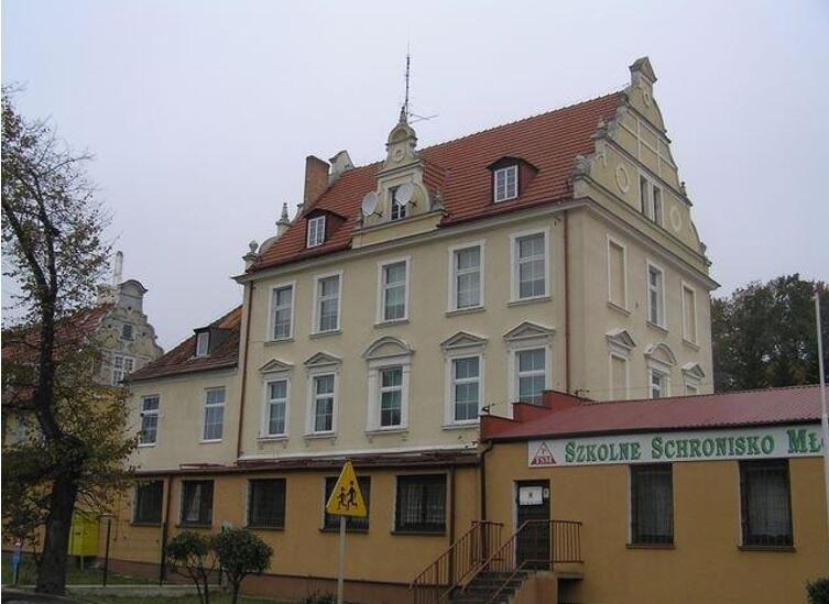 Pierwsza siedziba VIII LO w Gdańsku mieściła się w tym budynku przy ul. Kartuskiej 245