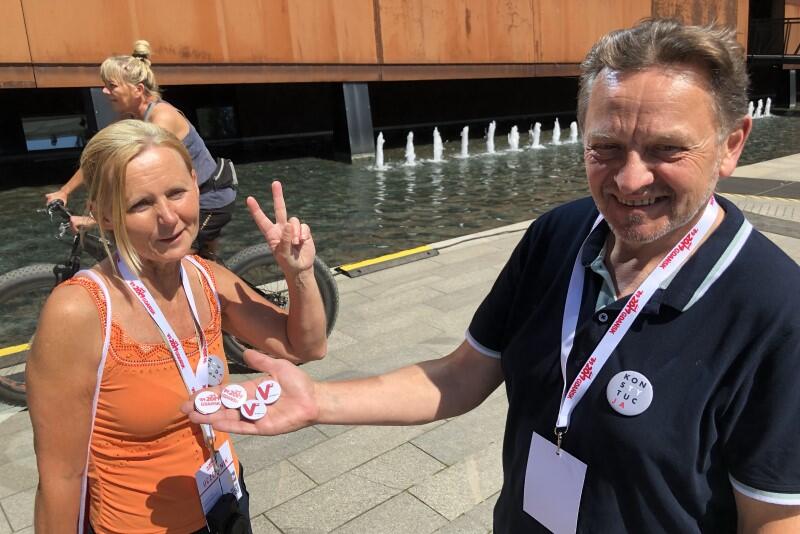 Wojciech i Elżbieta przyjechali do Gdańska z Łodzi, specjalnie po to by uczestniczyć w obchodach 30-lecia wyborów z 4 czerwca 1989 r. Po raz pierwszy weszli do gmachu ECS, który bardzo im się spodobał 
