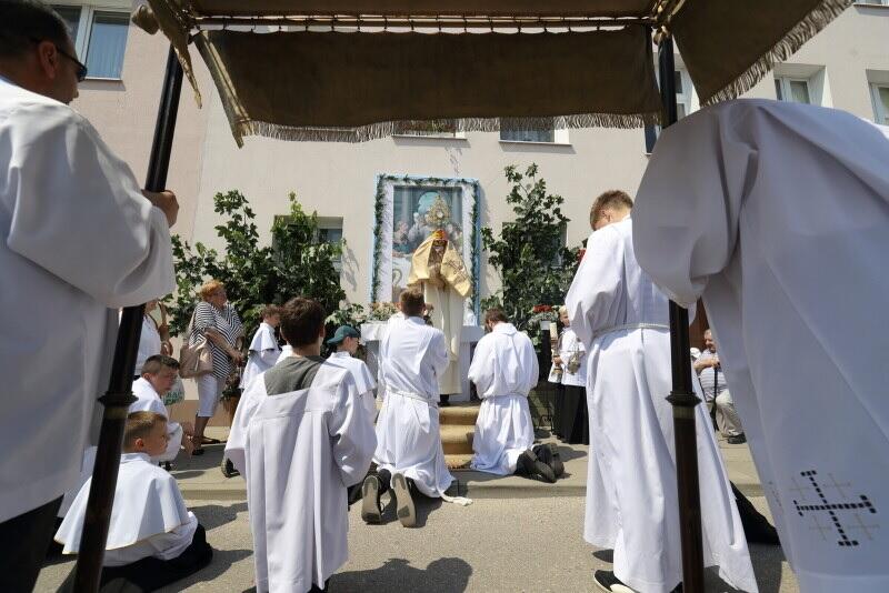 Procesja z Najświętszym Sakramentem wyruszyła z Parafii św. Ignacego Loyoli w Gdańsku do czterech ołtarzy