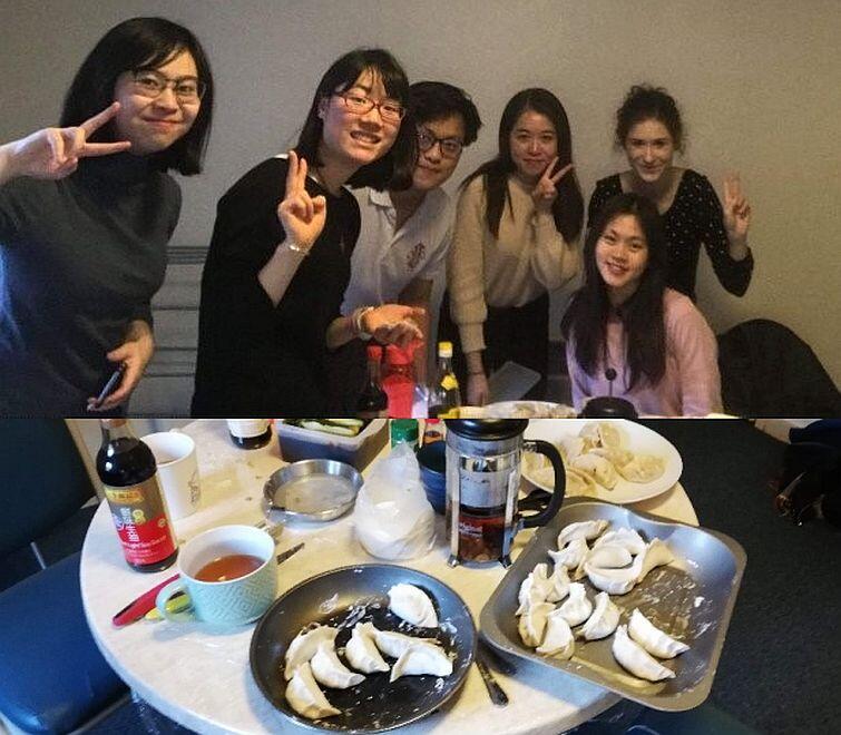 Spotkanie pierożkowe (ang. Little Dumpling Meeting), na którym nauczyłam moich azjatyckich przyjaciół przygotowywania polskich pierogów (w odróżnieniu od znanych im chińskich pierogów)