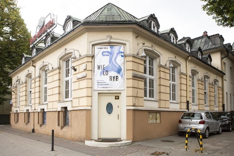 Siedziba Miejskiego Teatru Miniatura mieści się przy ul. Grunwaldzkiej 
